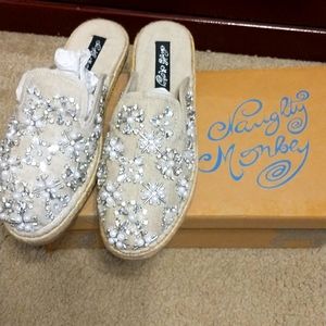 Naughty Monkey Amaryllis Cream